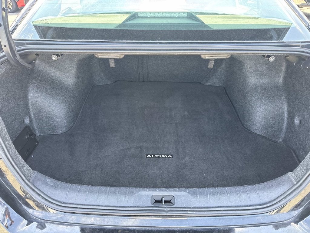 2025 Nissan Altima 2.5 SR