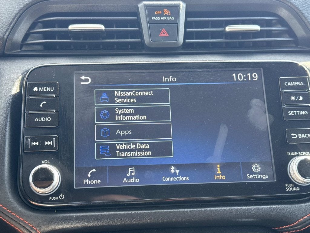 2025 Nissan Versa 1.6 SR