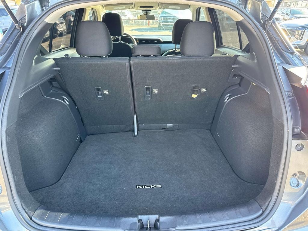 2023 Nissan Kicks SV