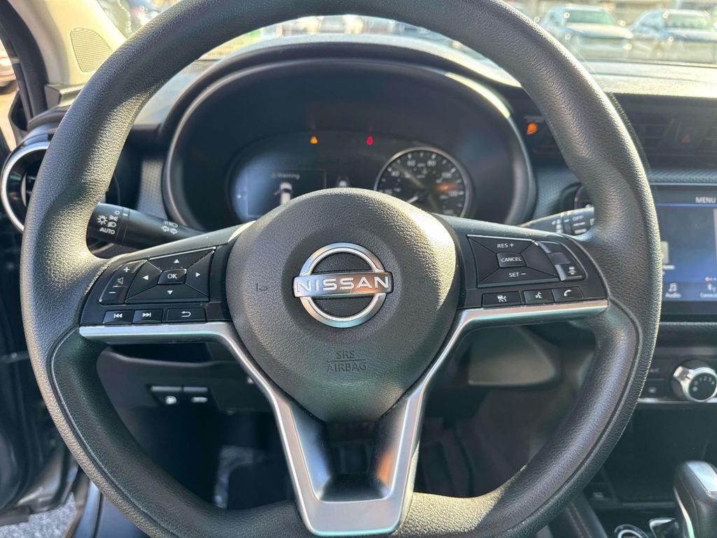 2023 Nissan Kicks SV