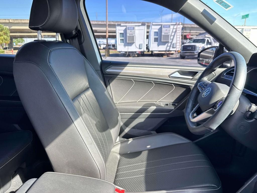 2022 Volkswagen Tiguan 2.0T SE R-Line Black