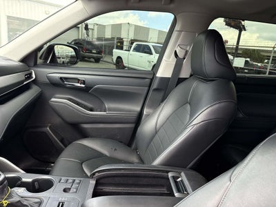 2024 Toyota Highlander Hybrid XLE