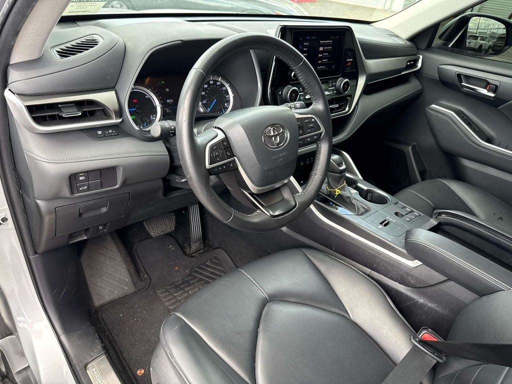 2024 Toyota Highlander Hybrid XLE