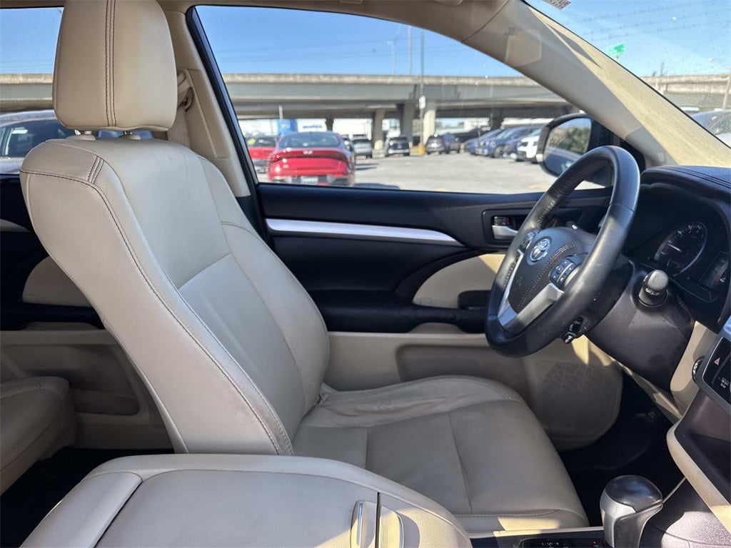 2016 Toyota Highlander XLE V6