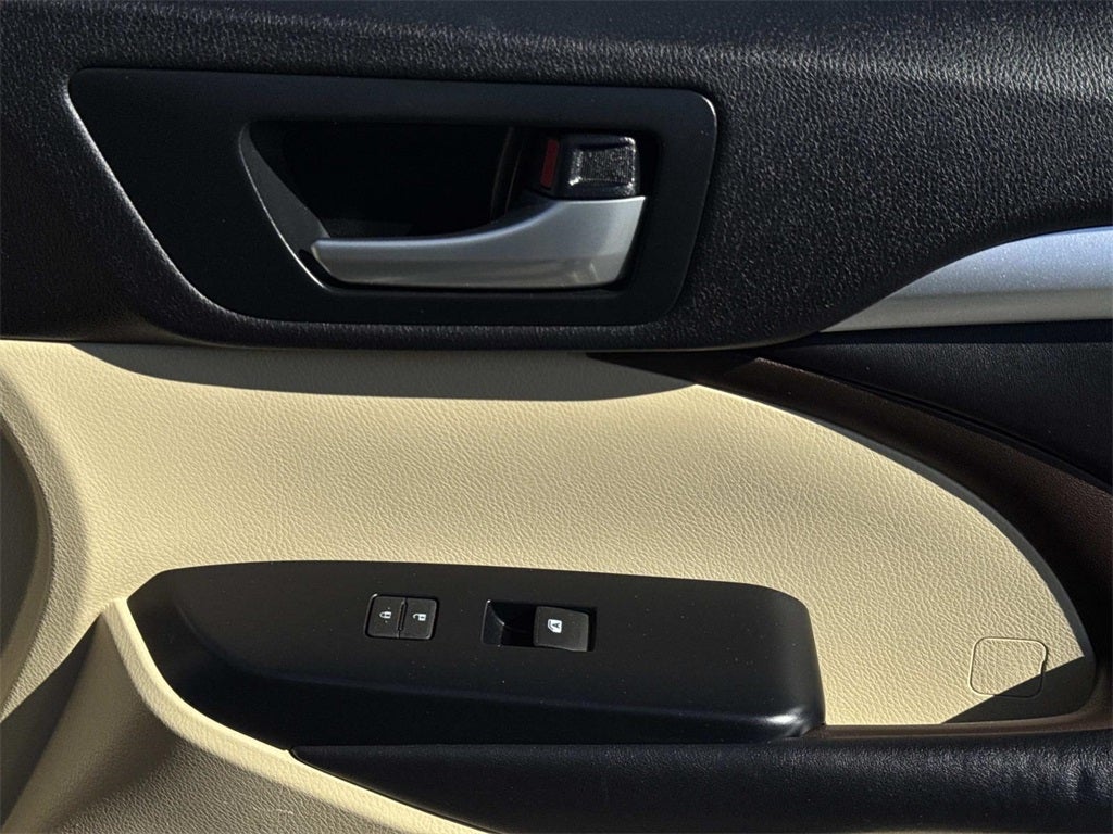 2016 Toyota Highlander XLE V6