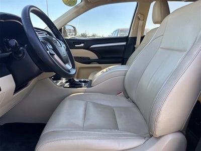 2016 Toyota Highlander XLE V6