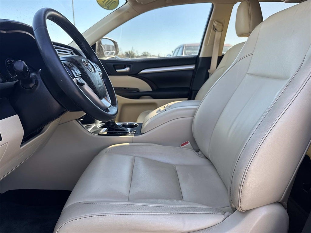 2016 Toyota Highlander XLE V6