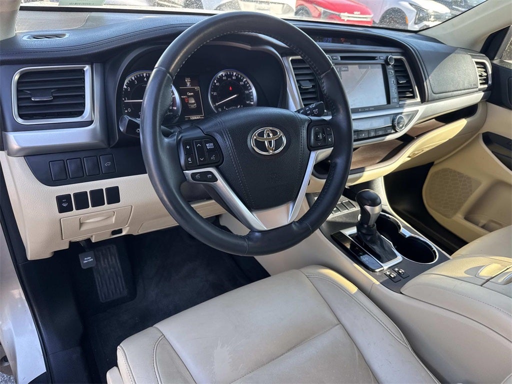 2016 Toyota Highlander XLE V6