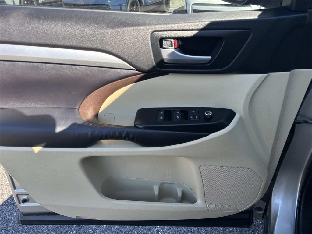 2016 Toyota Highlander XLE V6