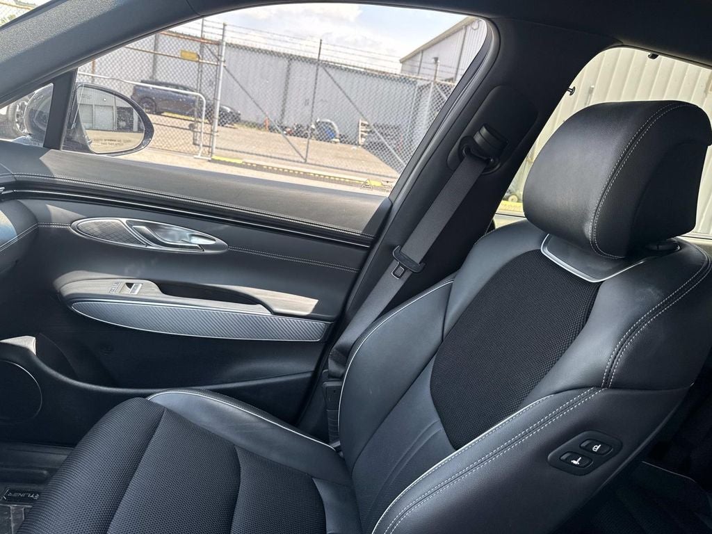 2023 Genesis GV70 2.5T