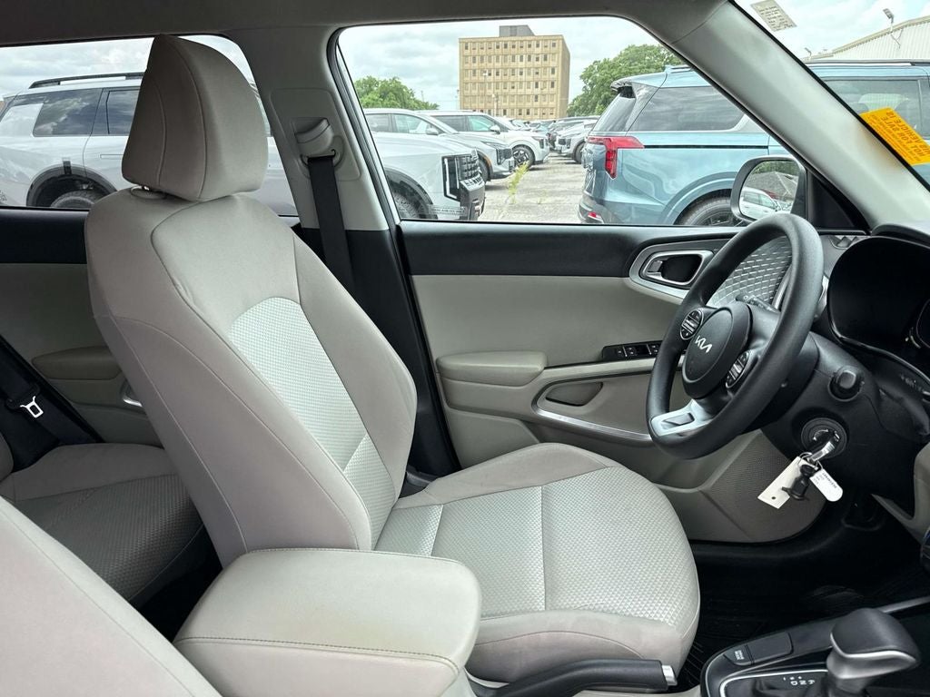 2025 Kia Soul LX