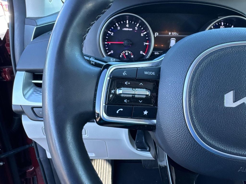 2024 Kia Carnival LX