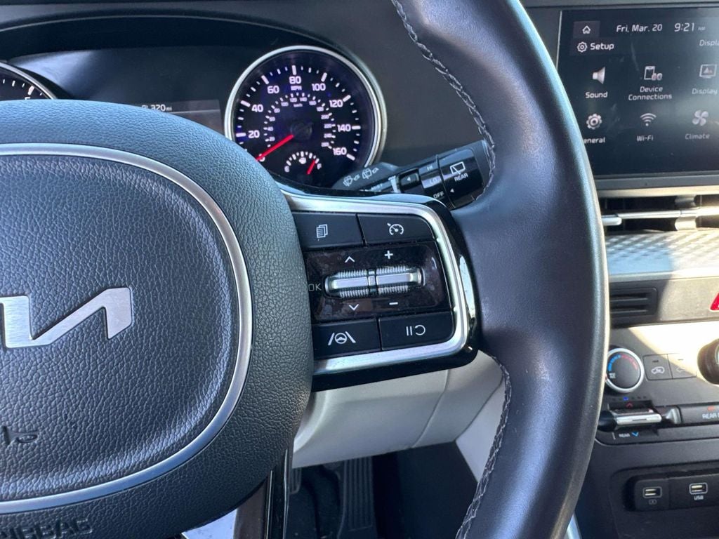 2024 Kia Carnival LX