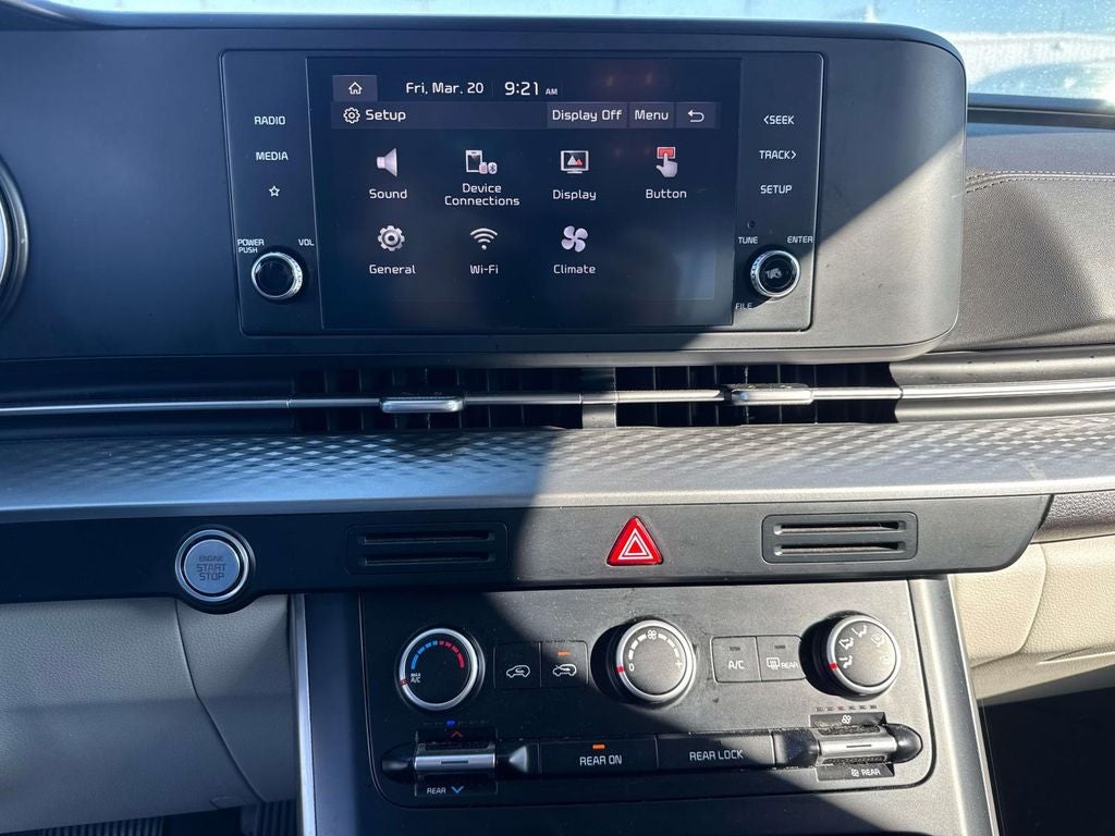 2024 Kia Carnival LX