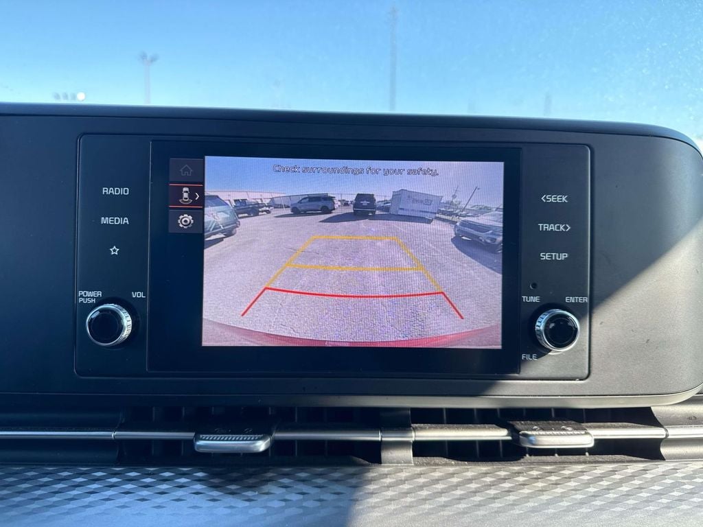 2024 Kia Carnival LX