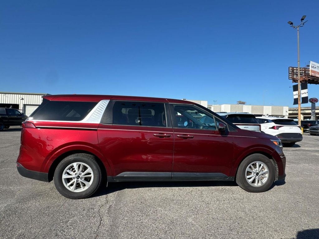 2024 Kia Carnival LX