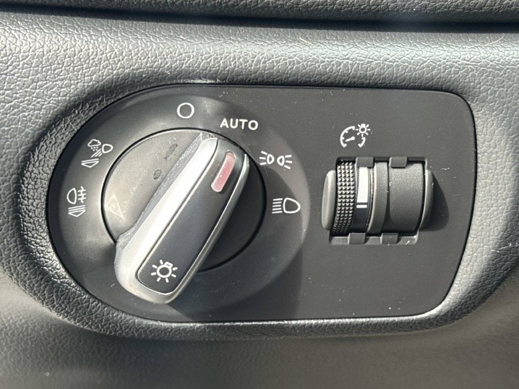 2016 Audi Q3 2.0T Premium Plus FrontTrak