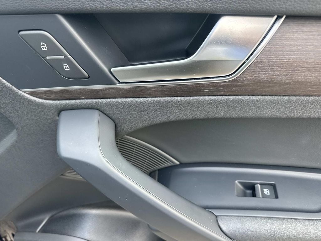 2024 Audi Q5 45 S line Premium quattro