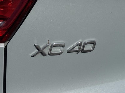 2024 Volvo XC40 B5 Plus Dark Theme