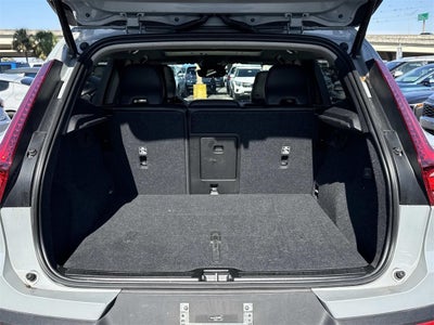 2024 Volvo XC40 B5 Plus Dark Theme