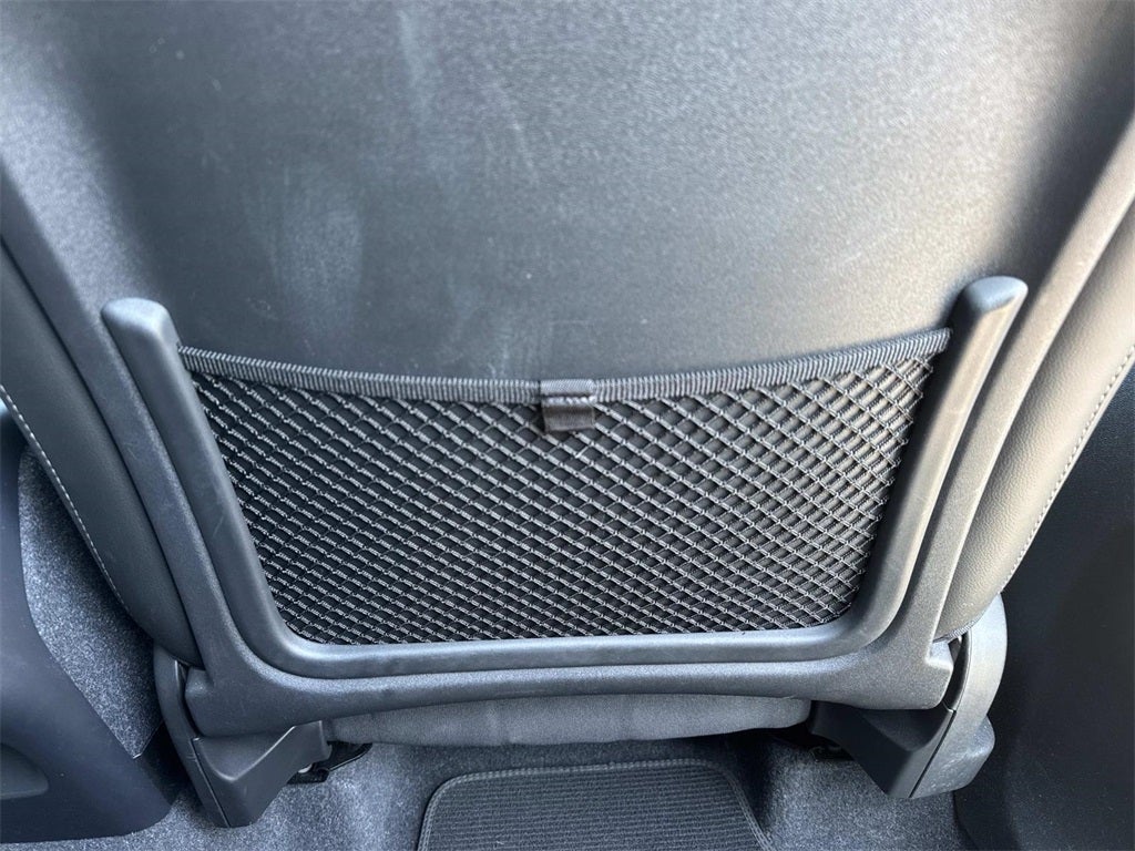 2024 Volvo XC40 B5 Plus Dark Theme