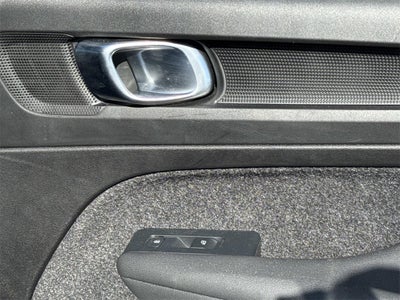 2024 Volvo XC40 B5 Plus Dark Theme