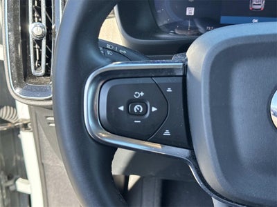 2024 Volvo XC40 B5 Plus Dark Theme