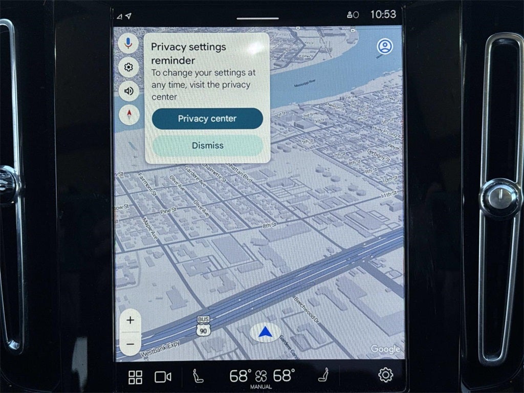 2024 Volvo XC40 B5 Plus Dark Theme
