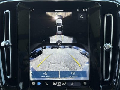 2024 Volvo XC40 B5 Plus Dark Theme