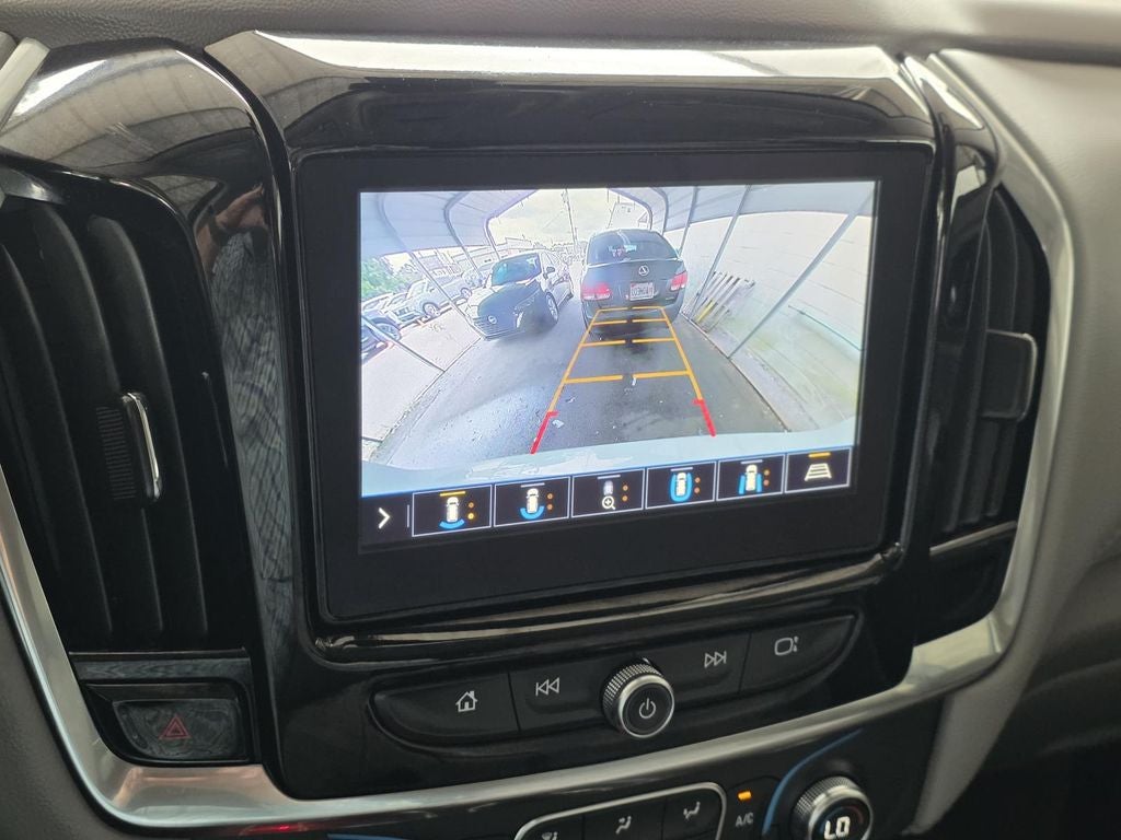 2021 Chevrolet Traverse LT Leather