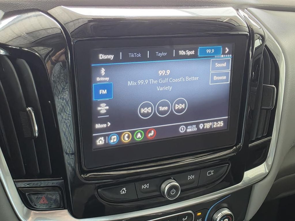 2021 Chevrolet Traverse LT Leather