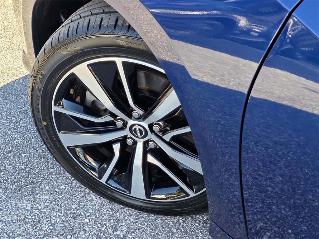 2023 Nissan Maxima SV