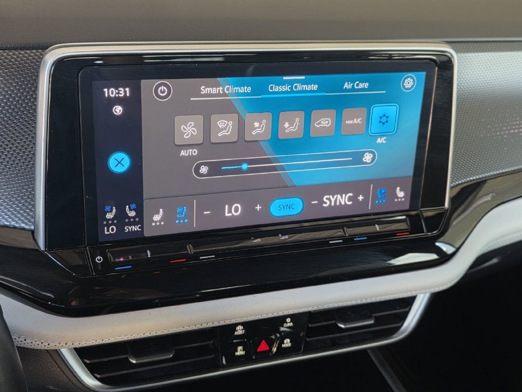 2024 Volkswagen Atlas Cross Sport 2.0T SEL Premium R-Line