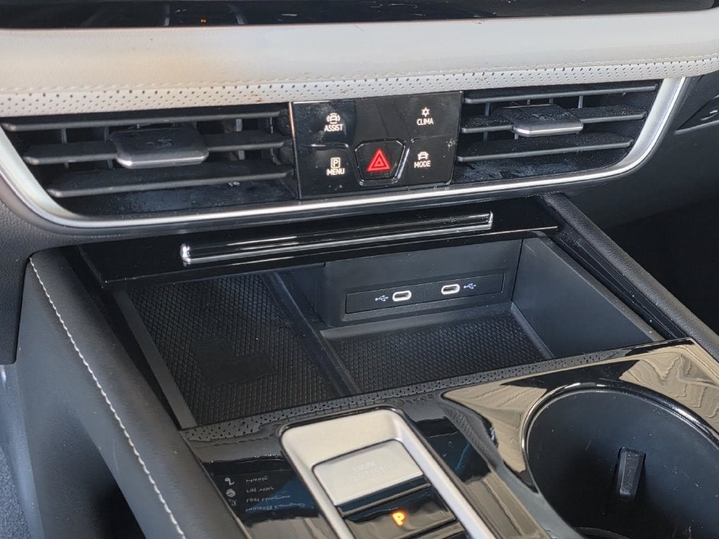 2024 Volkswagen Atlas Cross Sport 2.0T SEL Premium R-Line