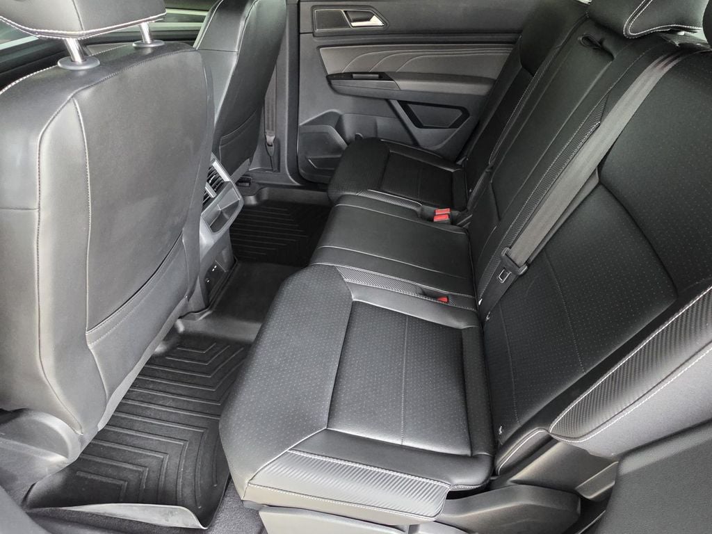 2021 Volkswagen Atlas Cross Sport 3.6L V6 SE w/Technology R-Line