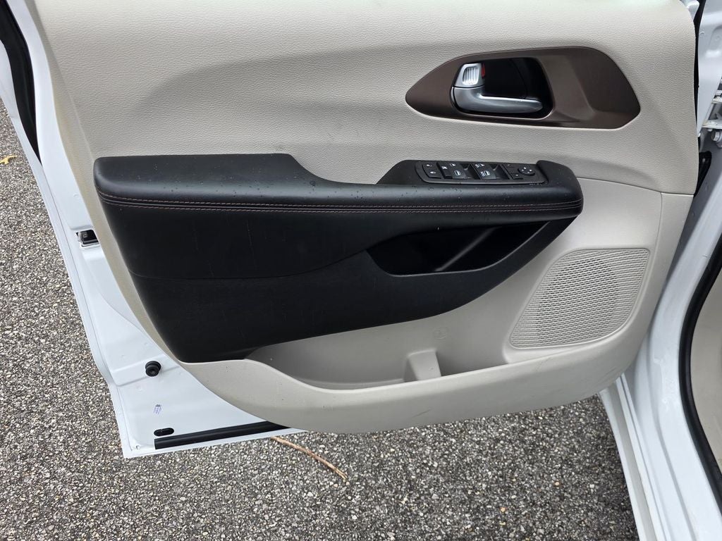 2019 Chrysler Pacifica Touring L