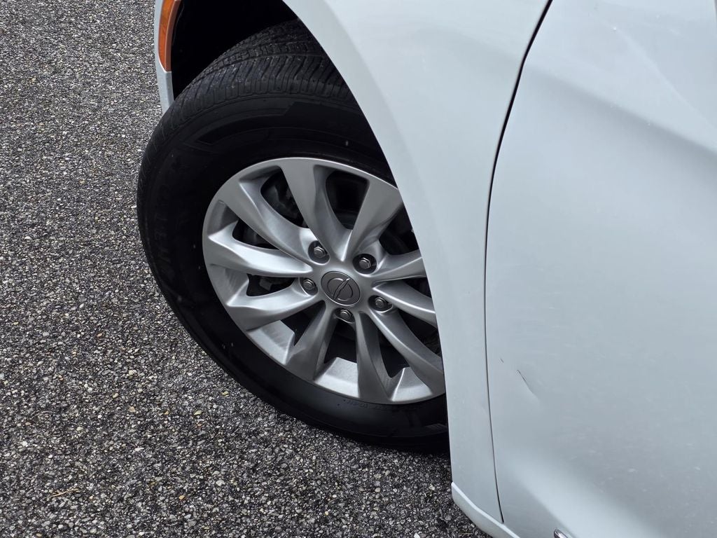 2019 Chrysler Pacifica Touring L