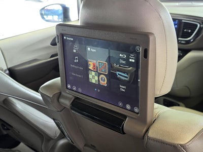 2017 Chrysler Pacifica Touring L Plus