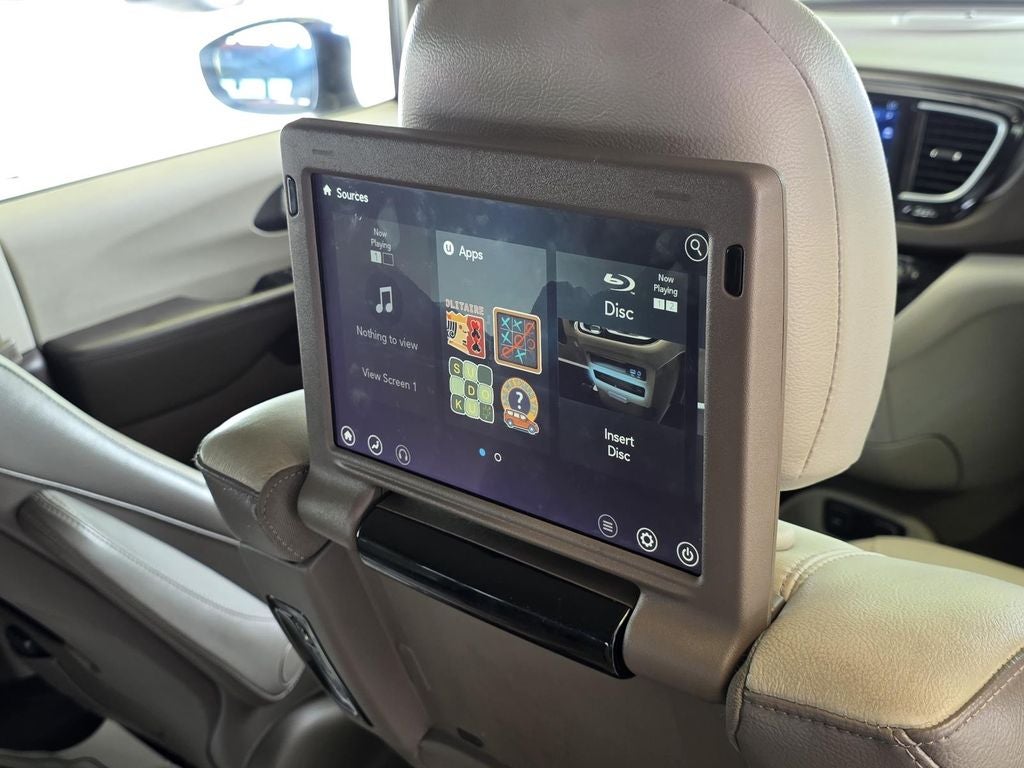 2017 Chrysler Pacifica Touring L Plus