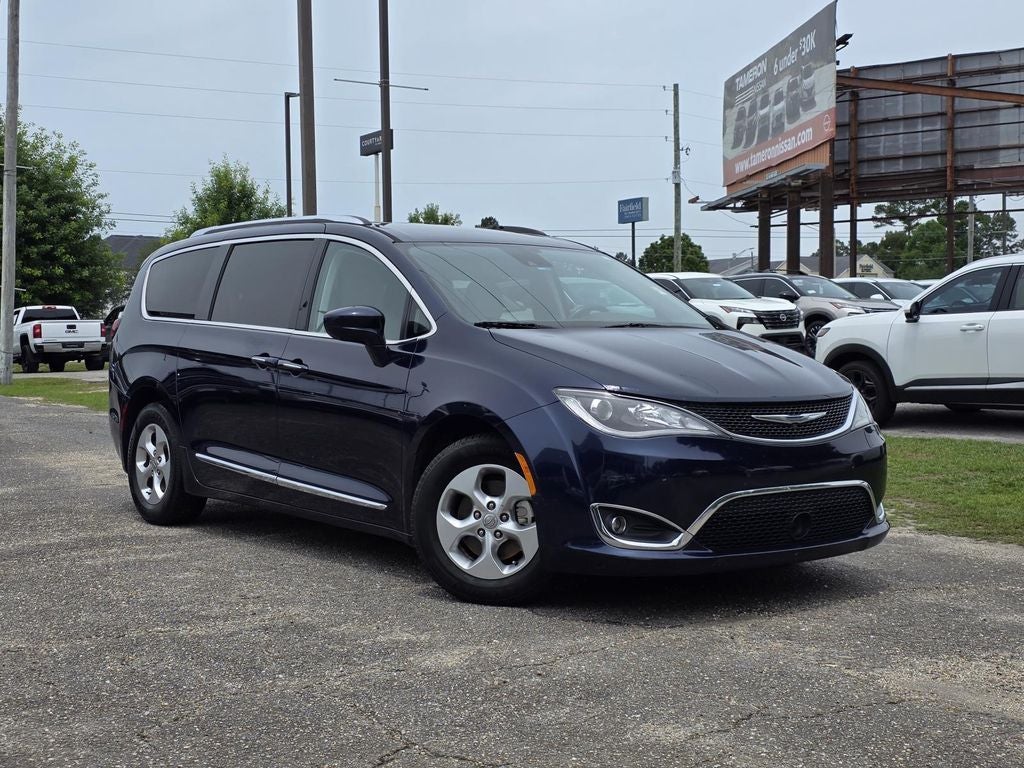 2017 Chrysler Pacifica Touring L Plus