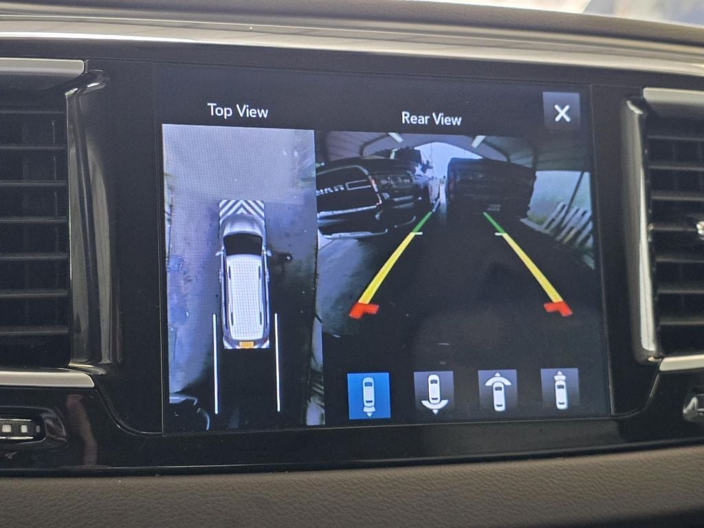 2017 Chrysler Pacifica Touring L Plus
