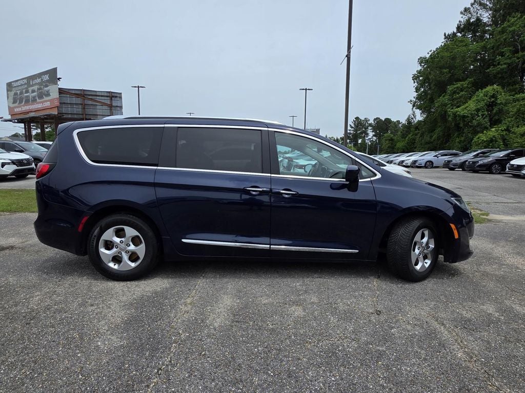 2017 Chrysler Pacifica Touring L Plus