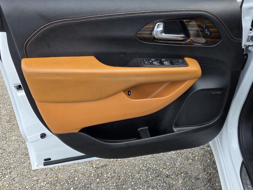 2022 Chrysler Pacifica Hybrid Pinnacle
