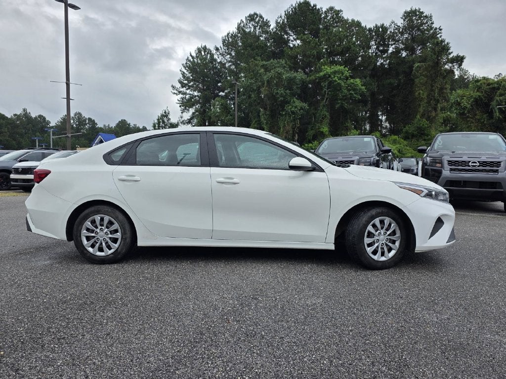 2022 Kia Forte FE