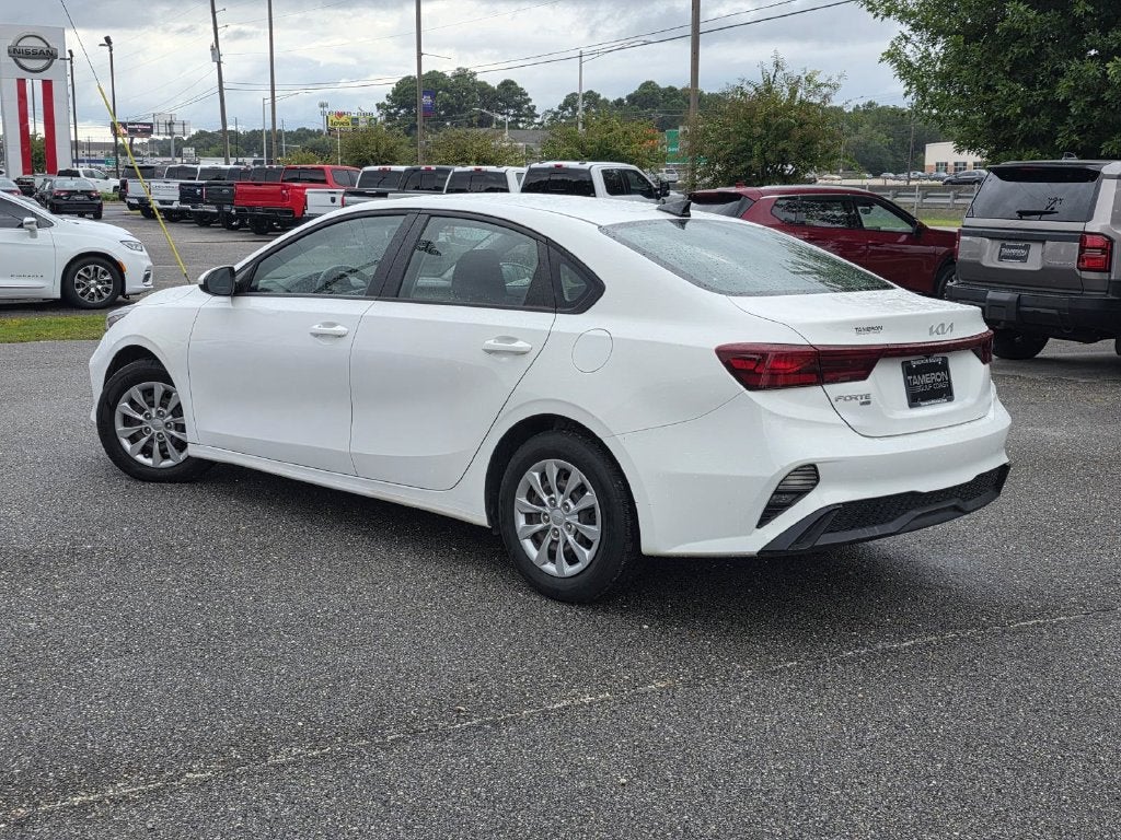 2022 Kia Forte FE
