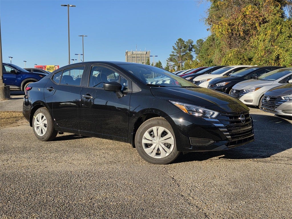 2025 Nissan Versa 1.6 S