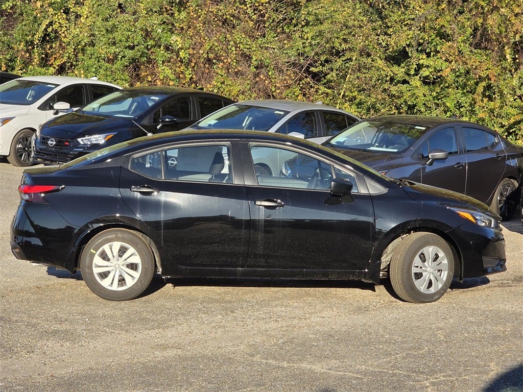 2025 Nissan Versa 1.6 S
