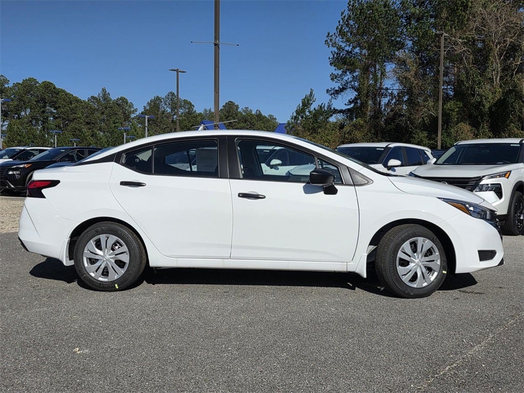 2025 Nissan Versa 1.6 S