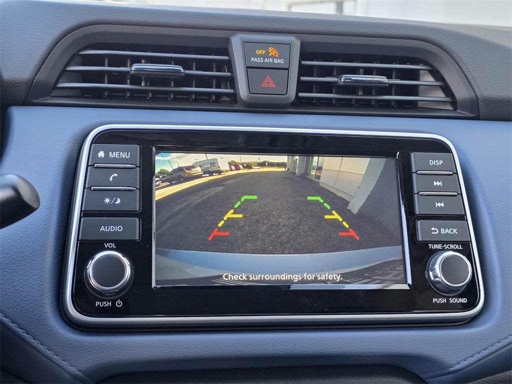 2025 Nissan Versa 1.6 SV