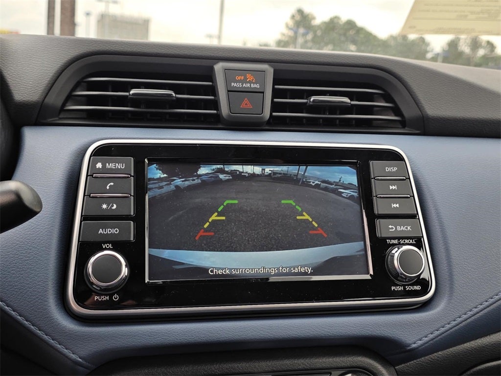 2025 Nissan Versa 1.6 SV